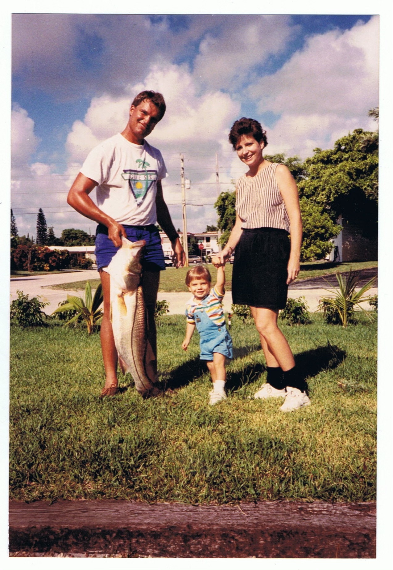 An image of an Outgoing Angling fisherman casting for tarpon in the keys. 